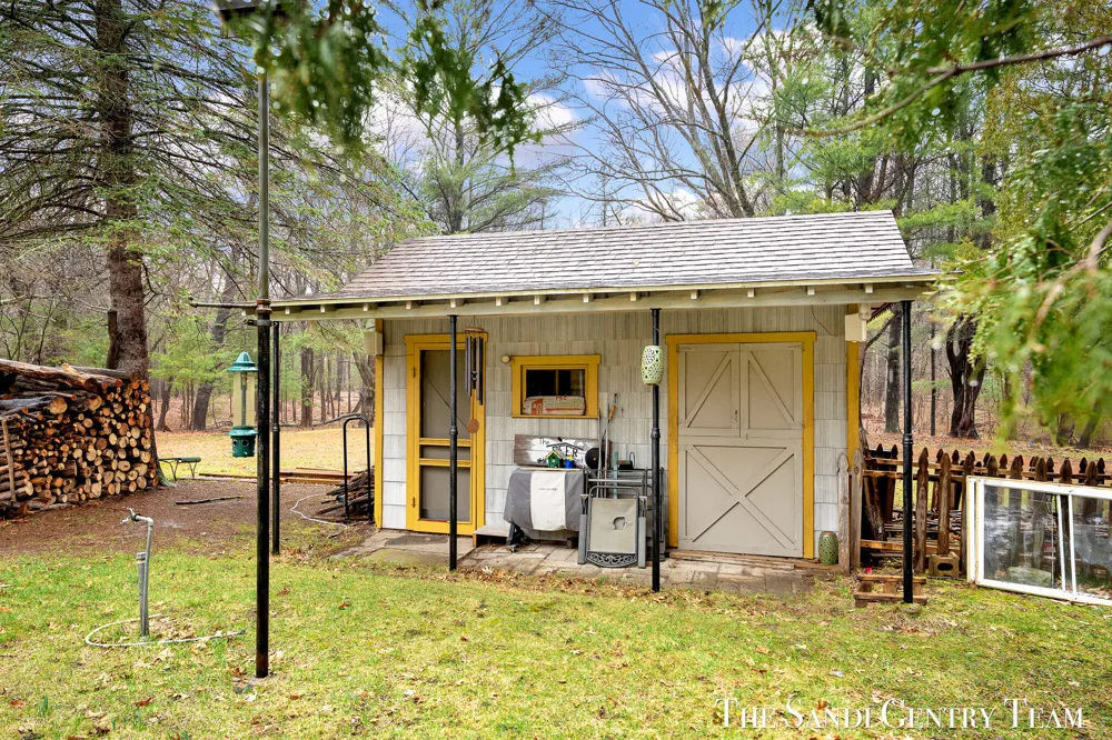 1111 2nd Street Pentwater, MI 49449