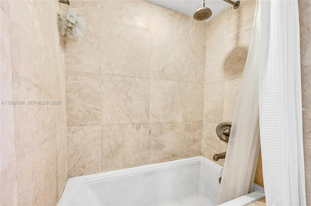 1228 West Ave #209 Miami Beach, FL 33139