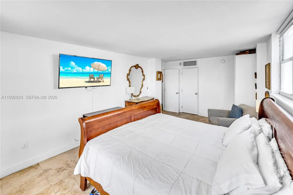 1228 West Ave #209 Miami Beach, FL 33139