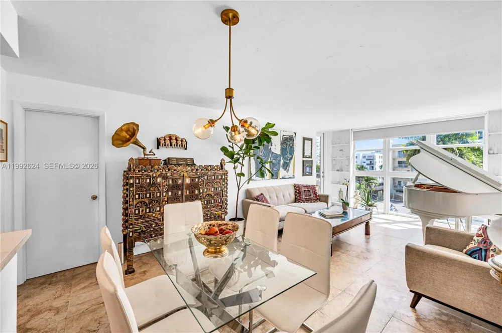 1228 West Ave #209 Miami Beach, FL 33139