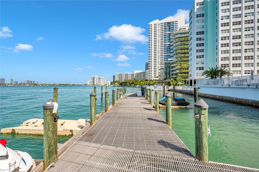 1228 West Ave #209 Miami Beach, FL 33139