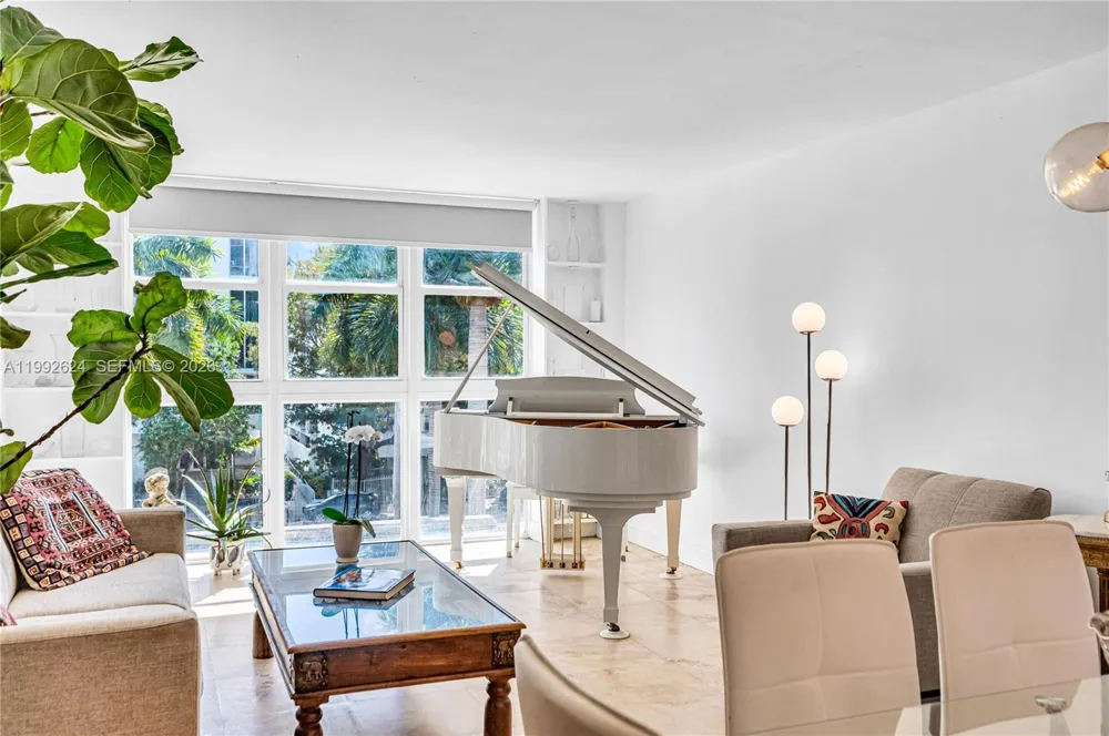 1228 West Ave #209 Miami Beach, FL 33139