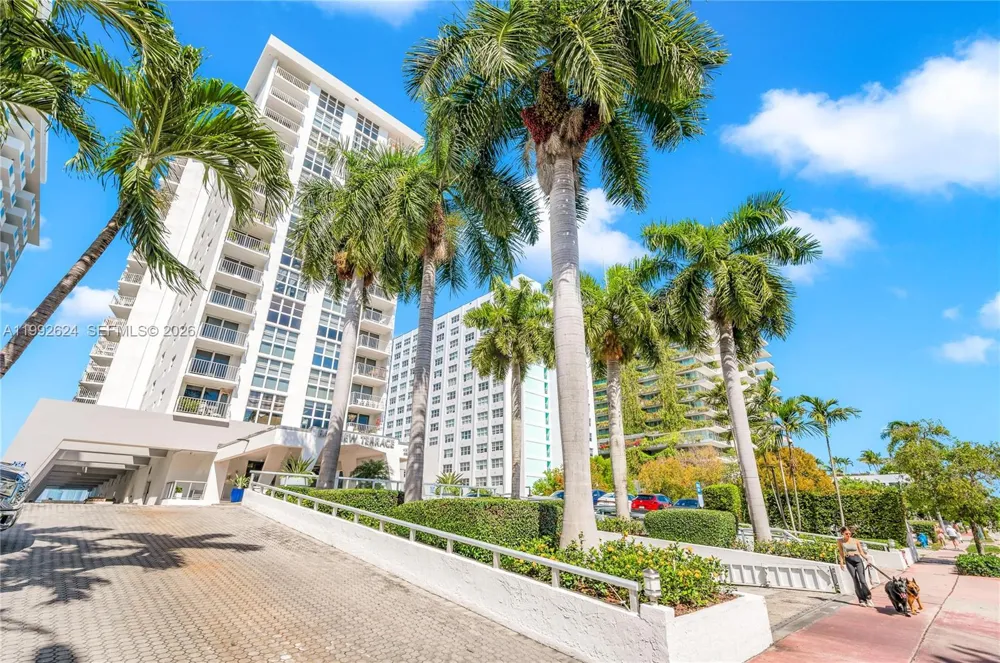 1228 West Ave #209 Miami Beach, FL 33139