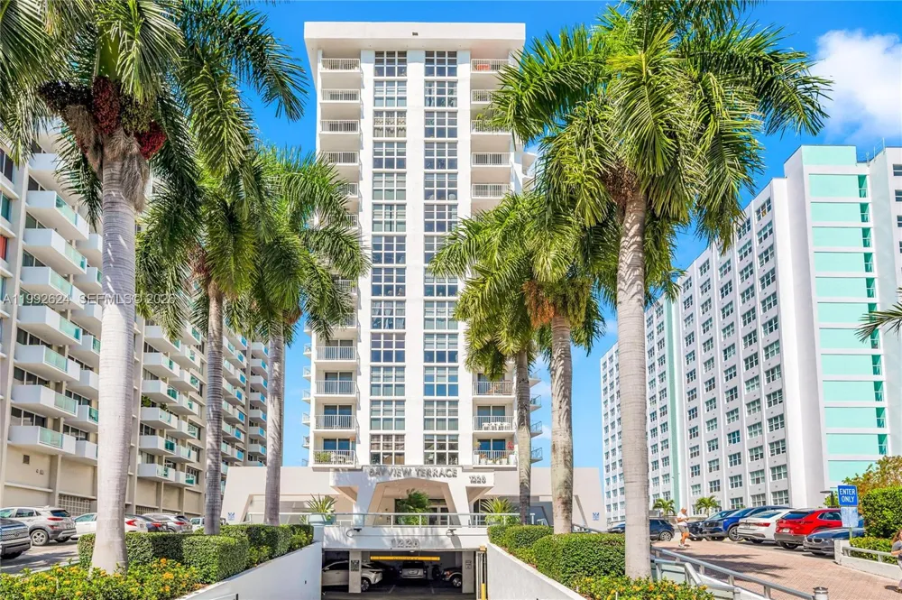 1228 West Ave #209 Miami Beach, FL 33139