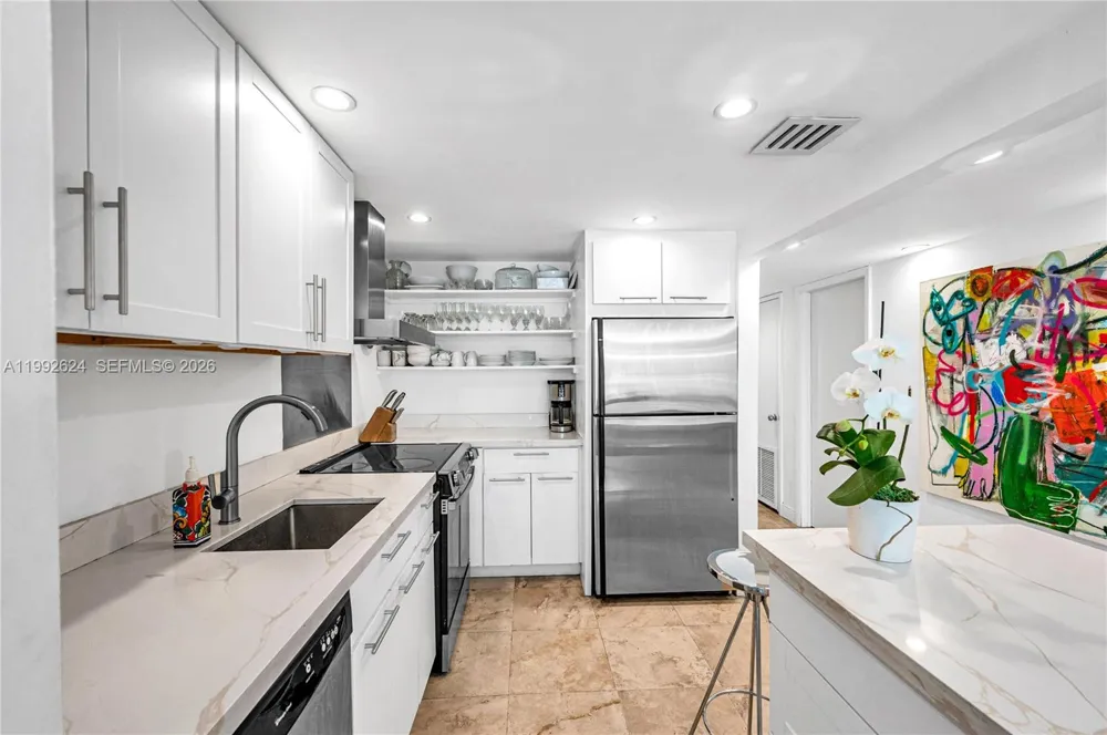 1228 West Ave #209 Miami Beach, FL 33139