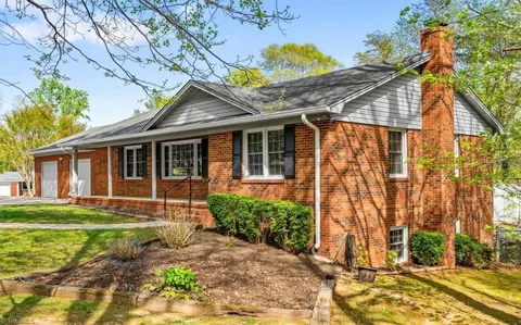 1905 Glenn Drive
