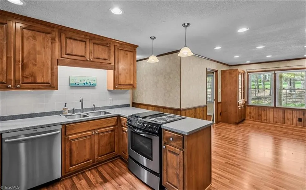 1905 Glenn Drive Reidsville, NC 27320