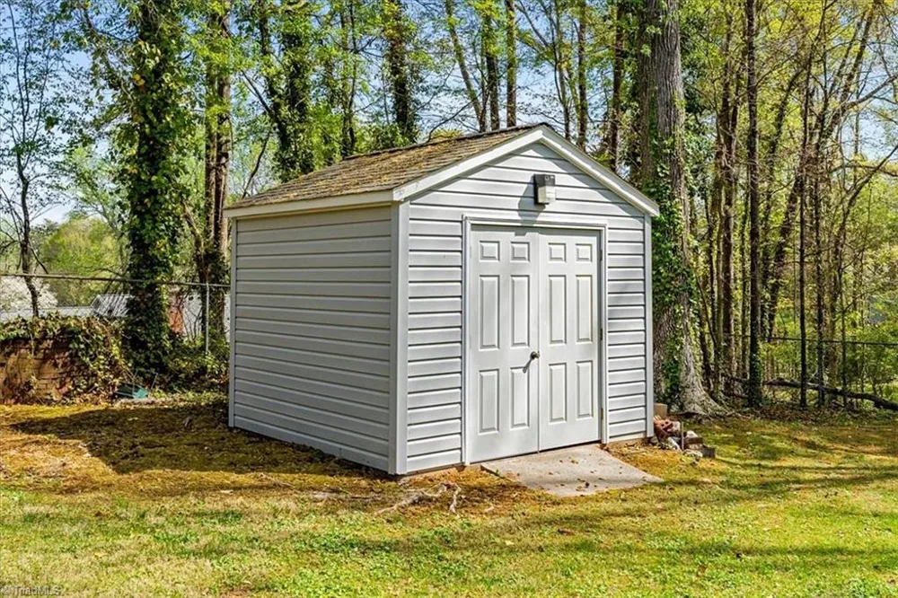 1905 Glenn Drive Reidsville, NC 27320