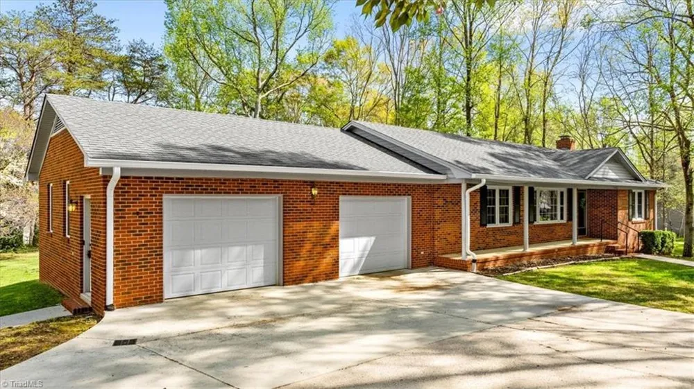 1905 Glenn Drive Reidsville, NC 27320