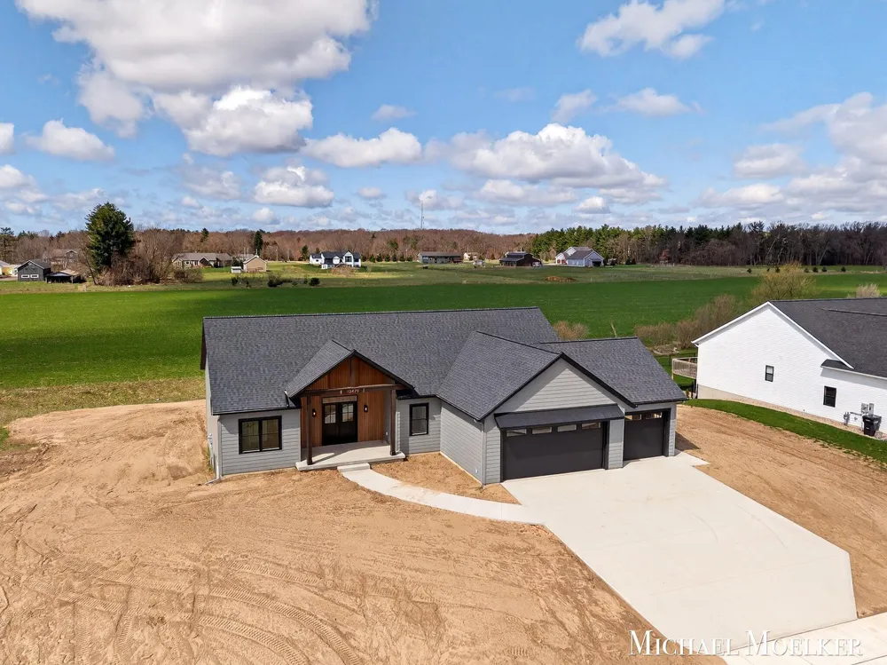12479 Nora Court Allendale Charter Township, MI 49401