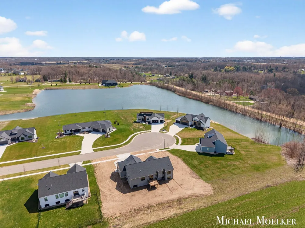 12479 Nora Court Allendale Charter Township, MI 49401