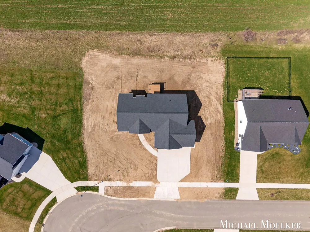 12479 Nora Court Allendale Charter Township, MI 49401
