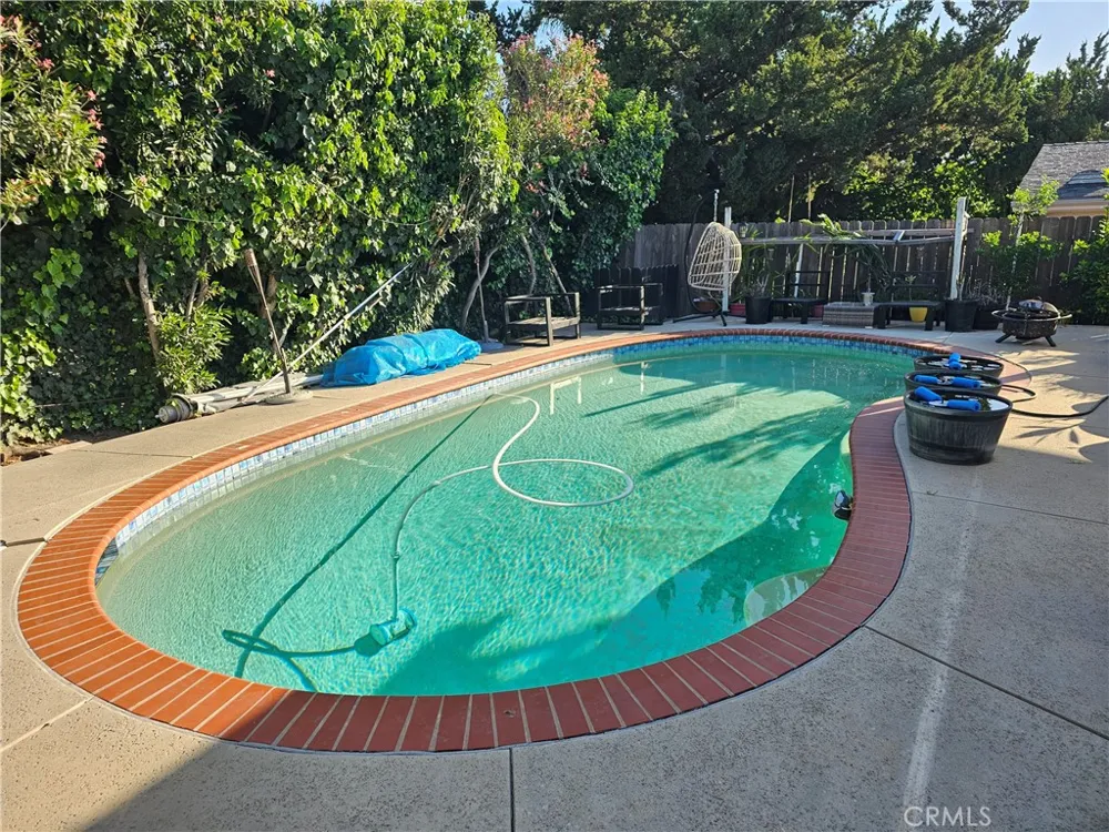 6474 Conifer Street Oak Park, CA 91377