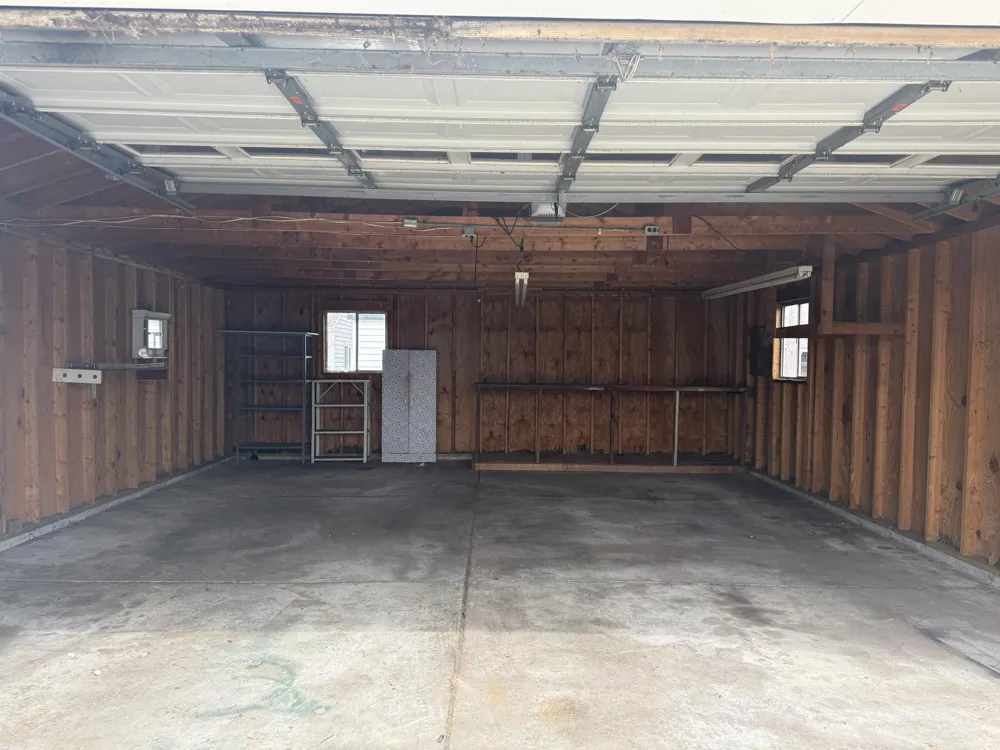 26700 Grandmont Street Roseville, MI 48066