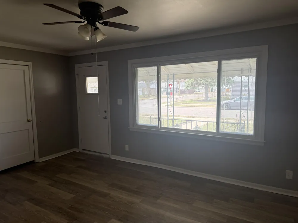 26700 Grandmont Street Roseville, MI 48066