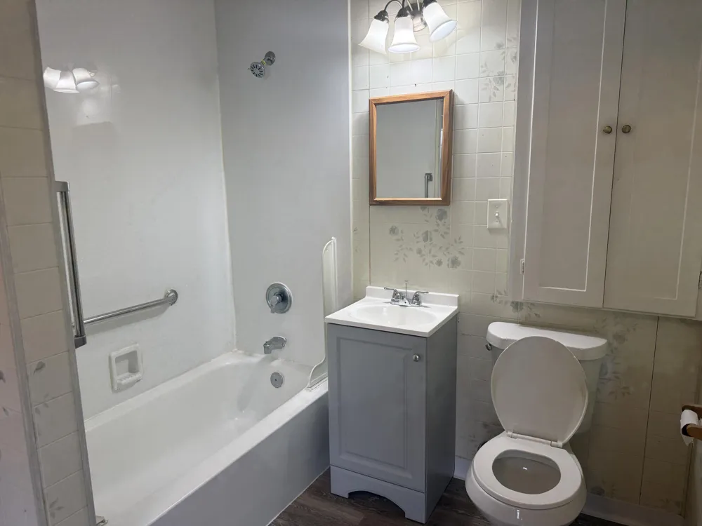 26700 Grandmont Street Roseville, MI 48066