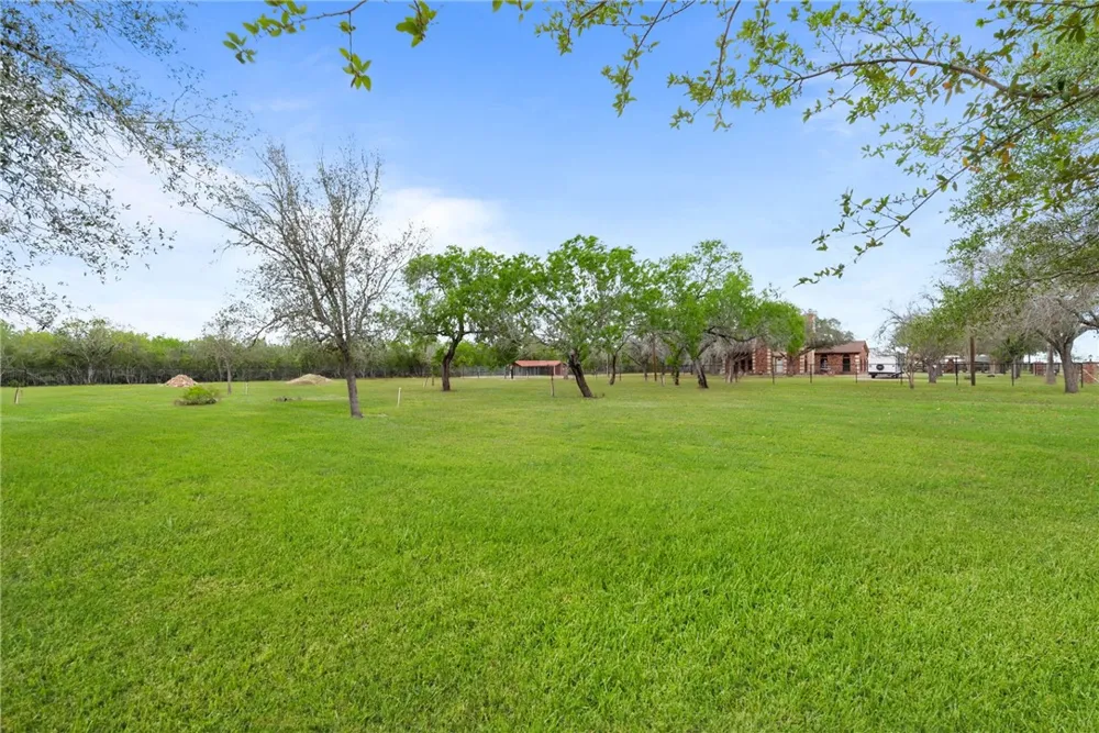230 CR 3071 Orange Grove, TX 78372