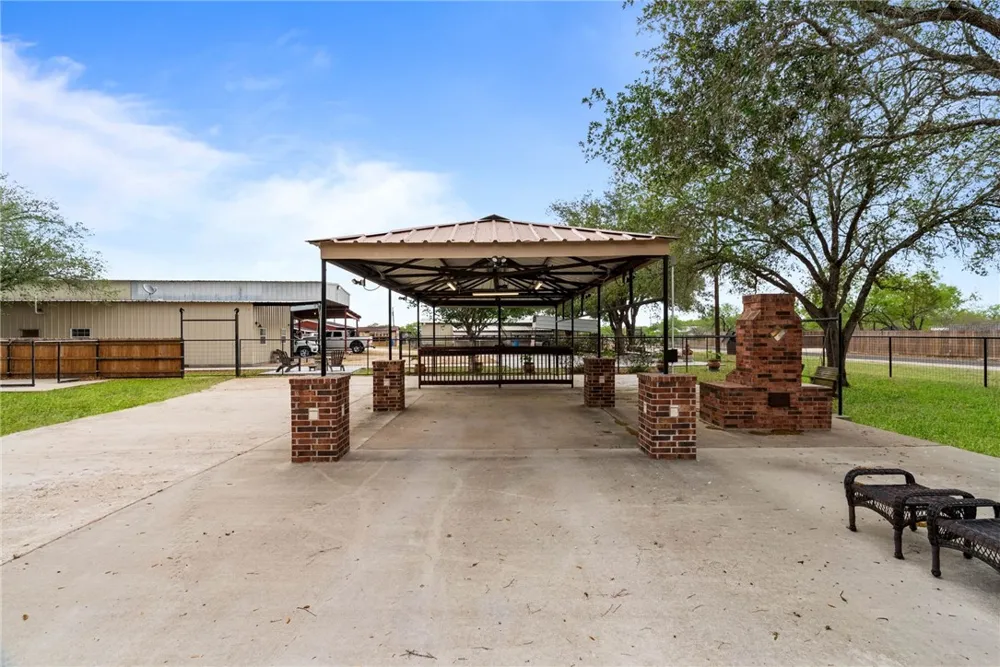 230 CR 3071 Orange Grove, TX 78372