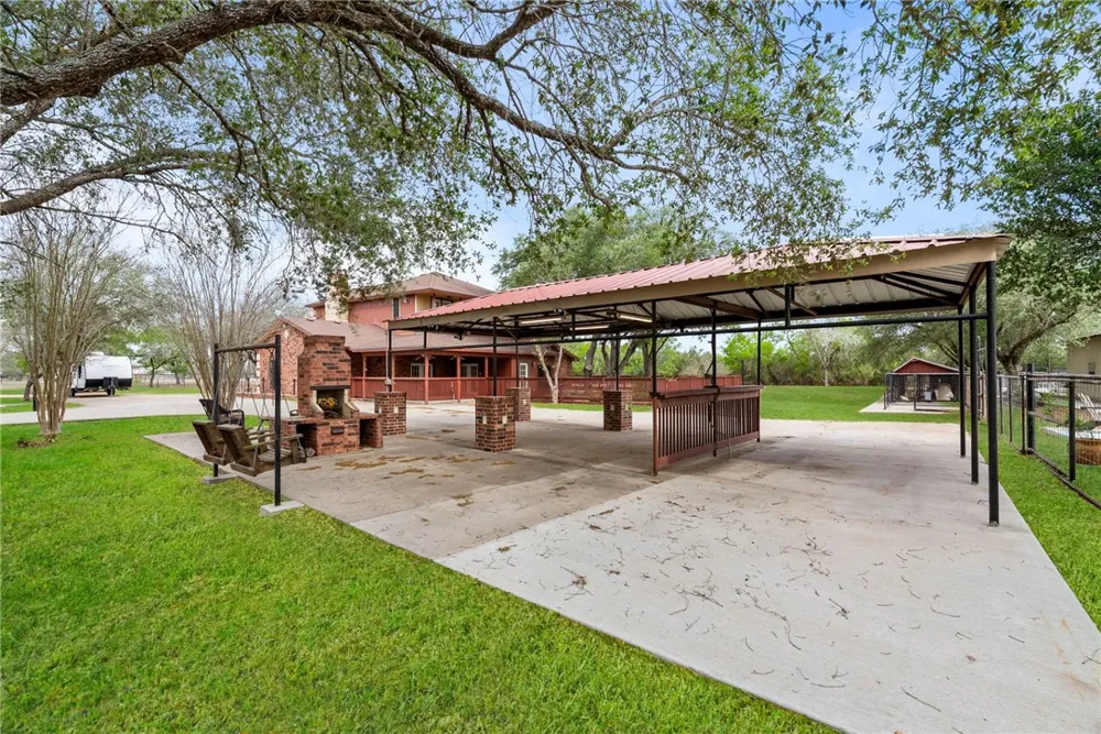230 CR 3071 Orange Grove, TX 78372