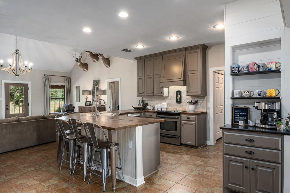 384 County Road 1875 Grapeland, TX 75844