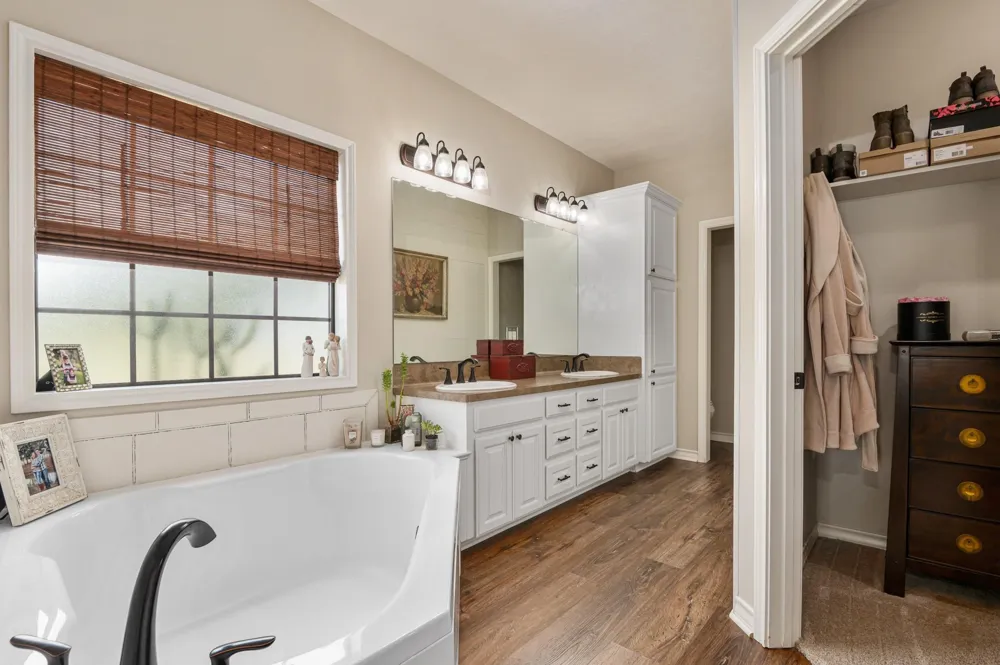 384 County Road 1875 Grapeland, TX 75844