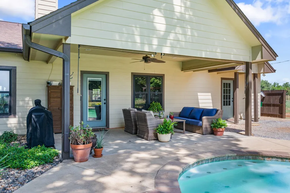 384 County Road 1875 Grapeland, TX 75844