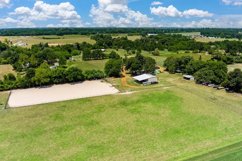 384 County Road 1875 Grapeland, TX 75844