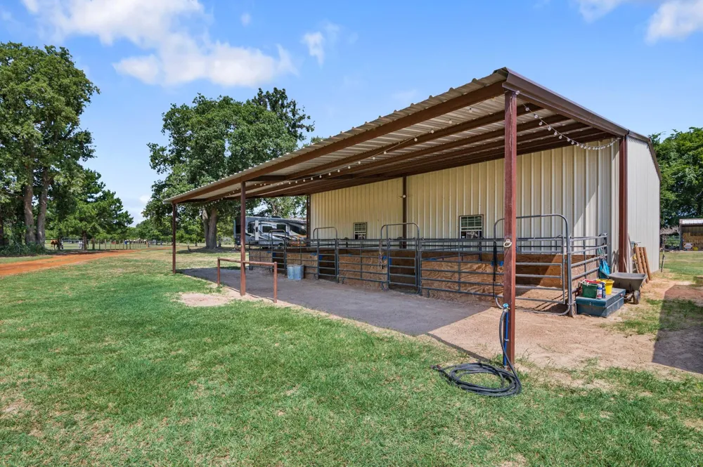 384 County Road 1875 Grapeland, TX 75844