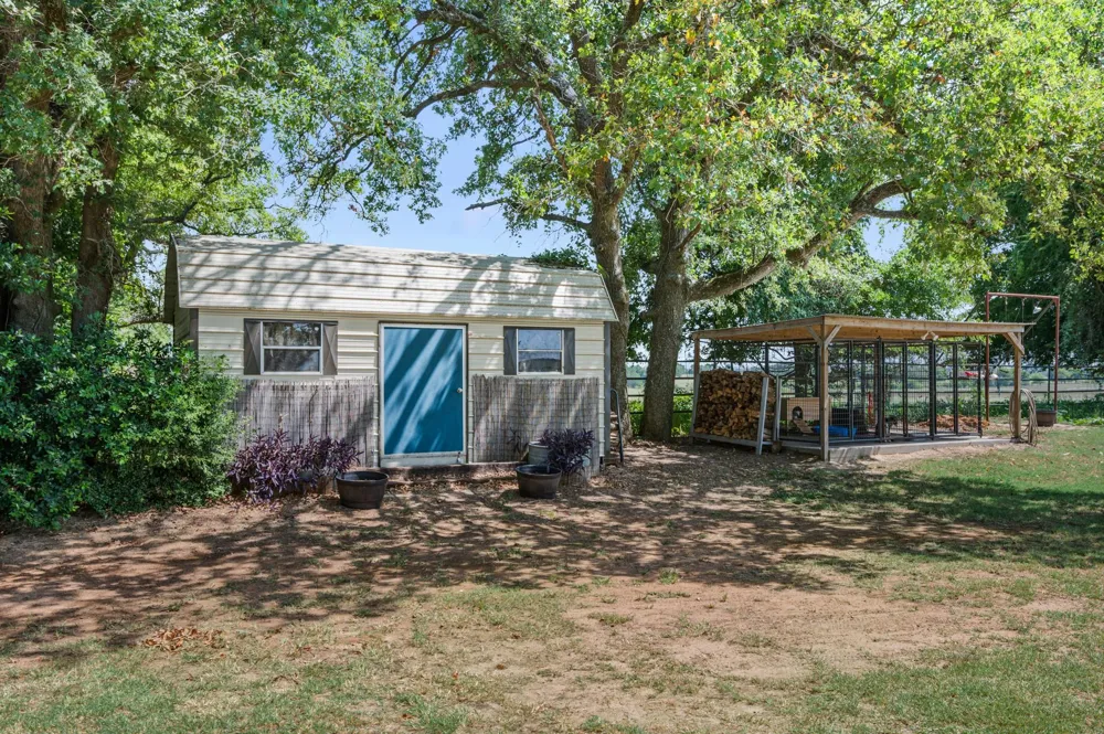 384 County Road 1875 Grapeland, TX 75844