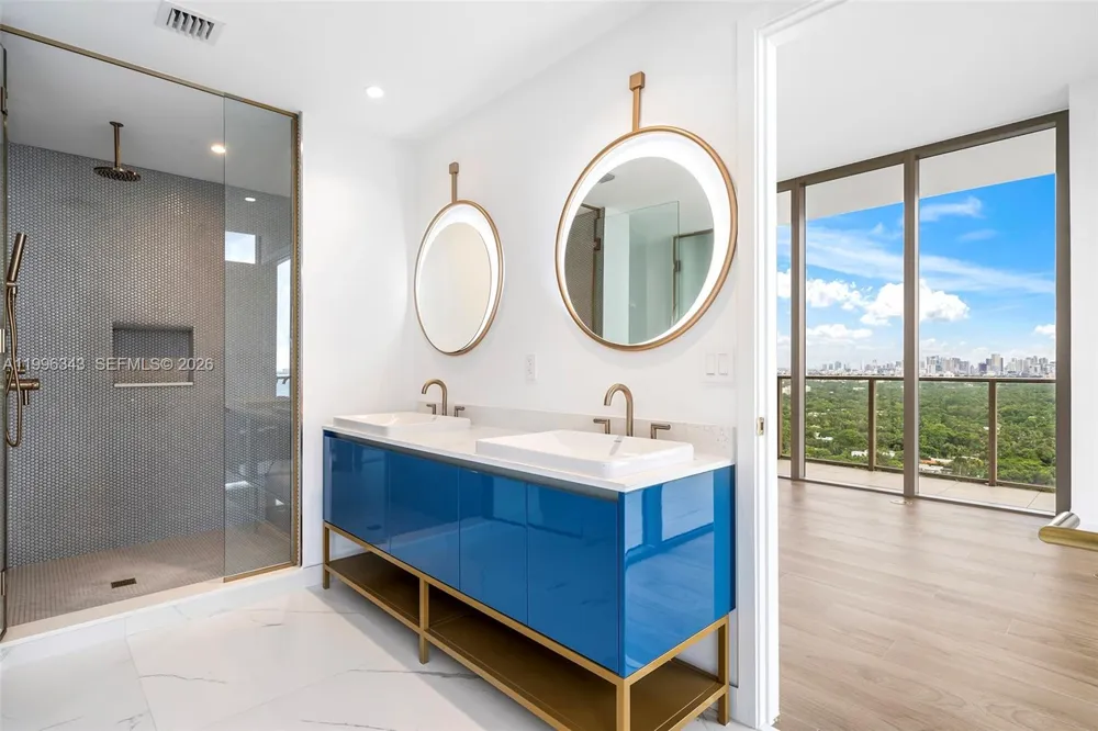 2678 Tigertail Ave #2006 Coconut Grove, FL 33133