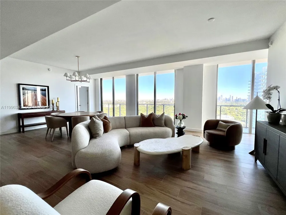 2678 Tigertail Ave #2006 Coconut Grove, FL 33133