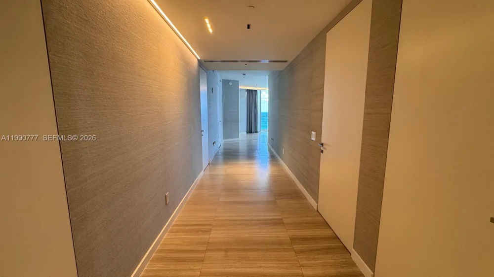 18975 Collins Ave #2500 Sunny Isles Beach, FL 33160