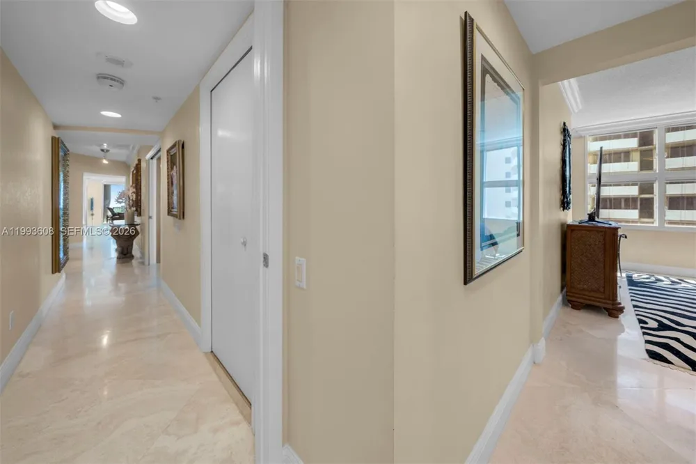 1500 Ocean Drive #702 Miami Beach, FL 33139