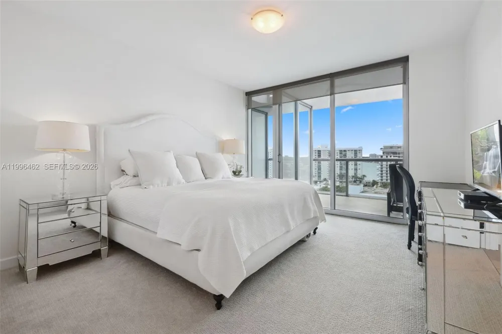 6799 Collins Ave #1106 Miami Beach, FL 33141