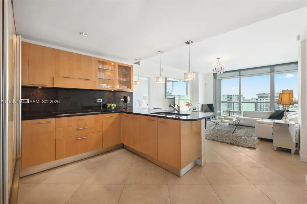 6799 Collins Ave #1106 Miami Beach, FL 33141
