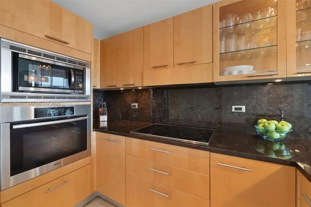 6799 Collins Ave #1106 Miami Beach, FL 33141