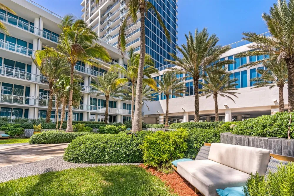 6799 Collins Ave #1106 Miami Beach, FL 33141
