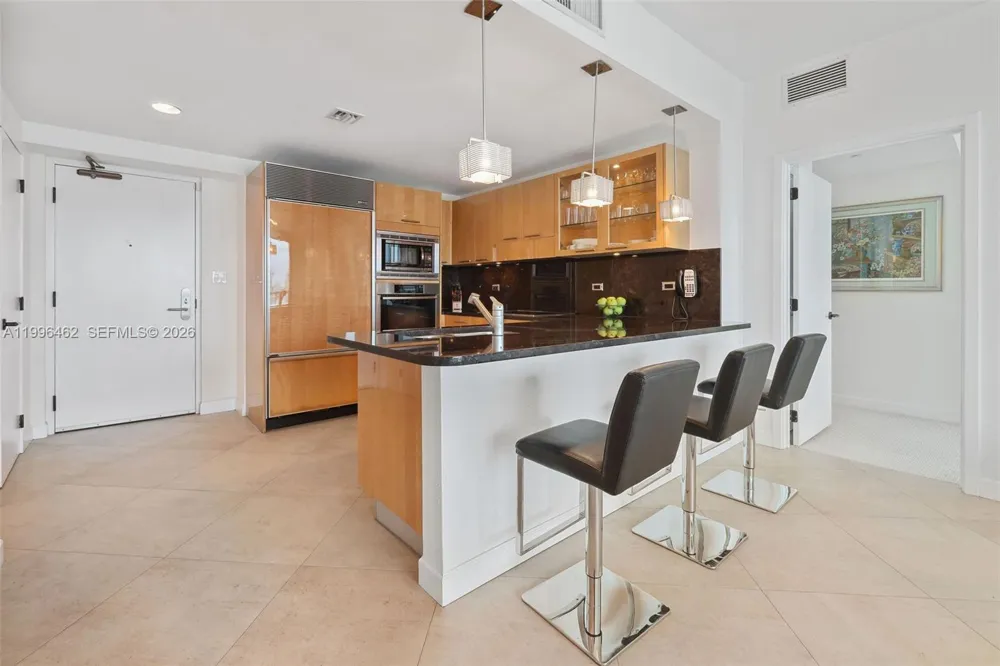6799 Collins Ave #1106 Miami Beach, FL 33141