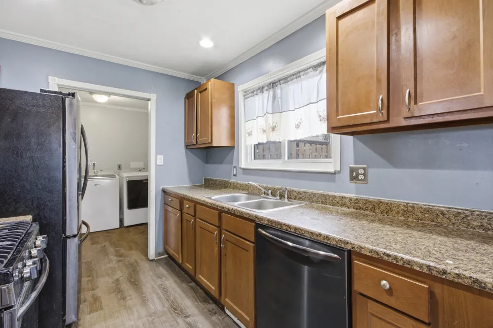 170 Beyne Street Mt Clemens City, MI 48043