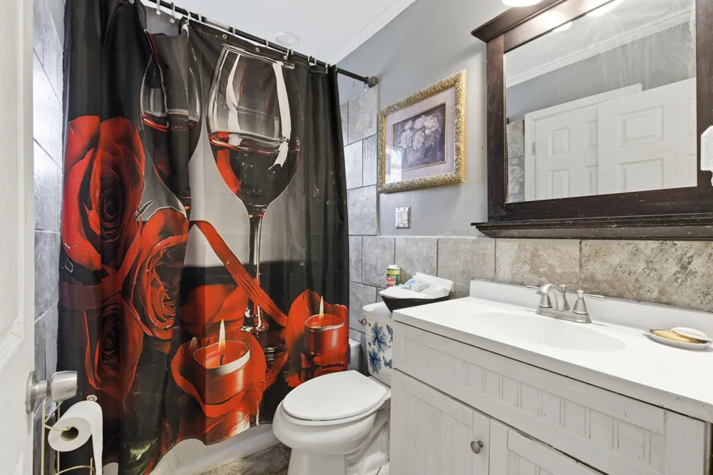 170 Beyne Street Mt Clemens City, MI 48043