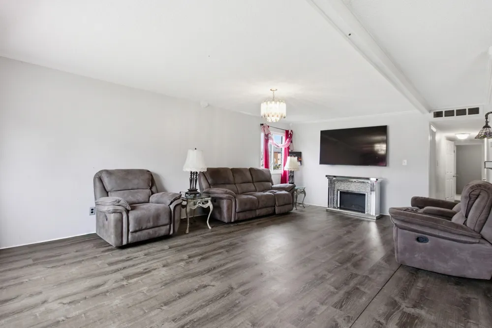 170 Beyne Street Mt Clemens City, MI 48043