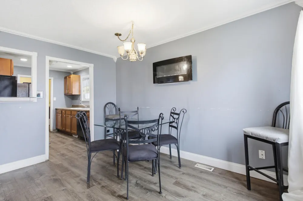170 Beyne Street Mt Clemens City, MI 48043