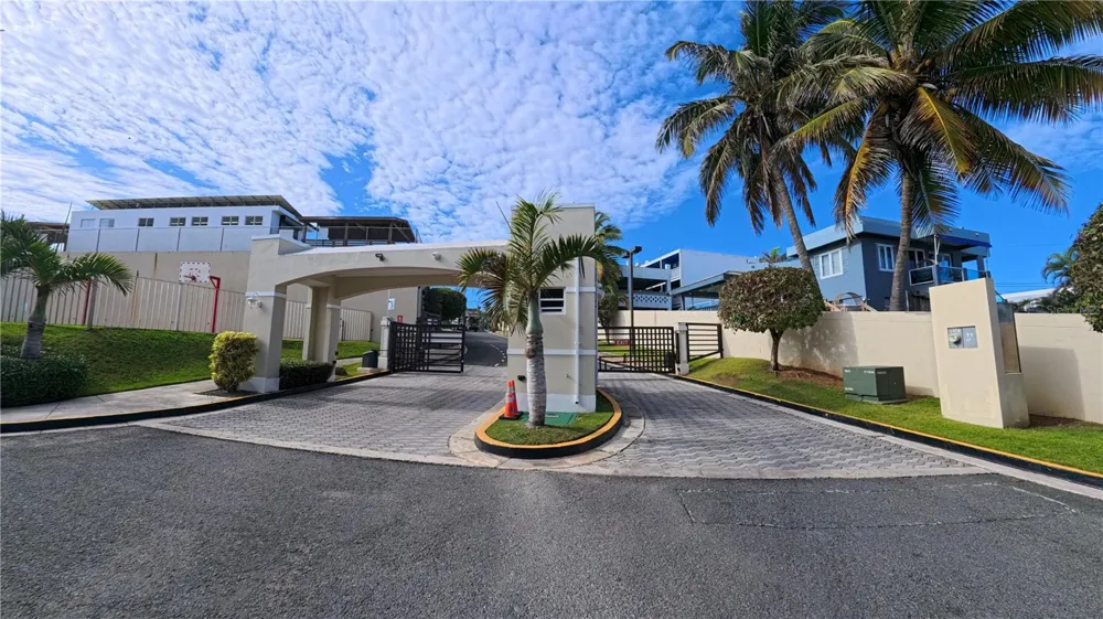400 COND. HAUDIMAR BEACH APARTMENTS, EDIF. F #F104 Isabela, PR 00662