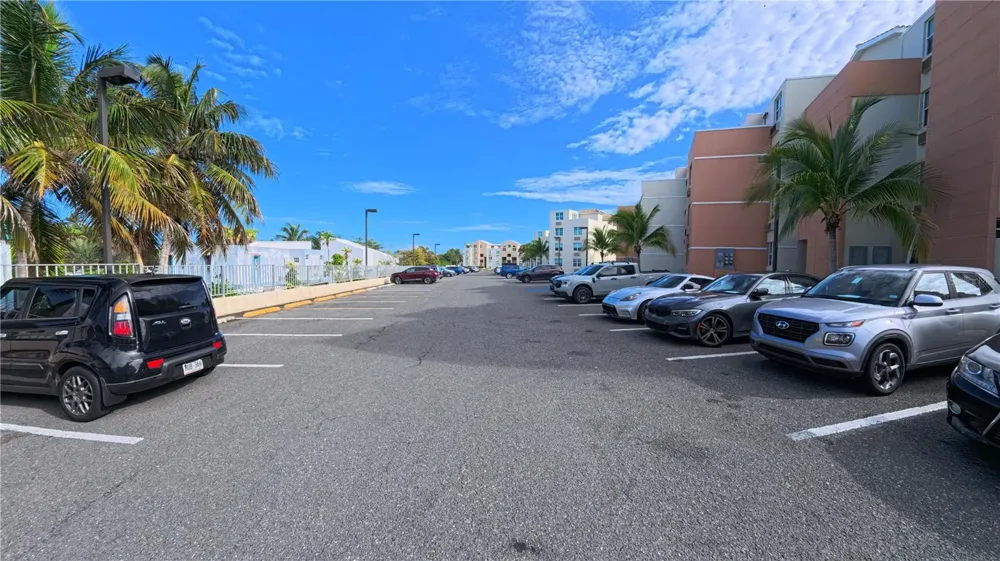 400 COND. HAUDIMAR BEACH APARTMENTS, EDIF. F #F104 Isabela, PR 00662