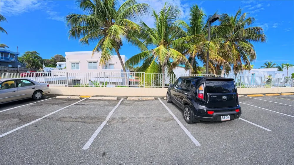400 COND. HAUDIMAR BEACH APARTMENTS, EDIF. F #F104 Isabela, PR 00662