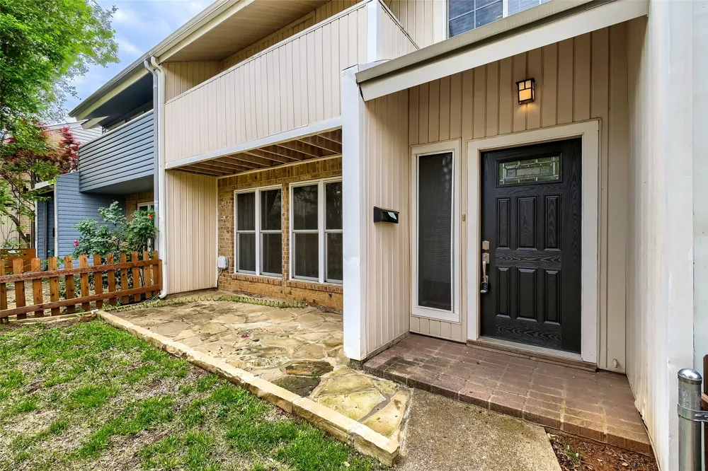 1624 Choteau Circle Grapevine, TX 76051