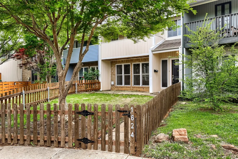 1624 Choteau Circle Grapevine, TX 76051
