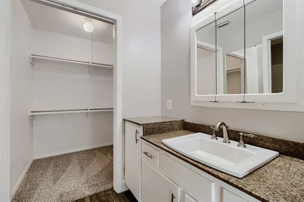 1624 Choteau Circle Grapevine, TX 76051