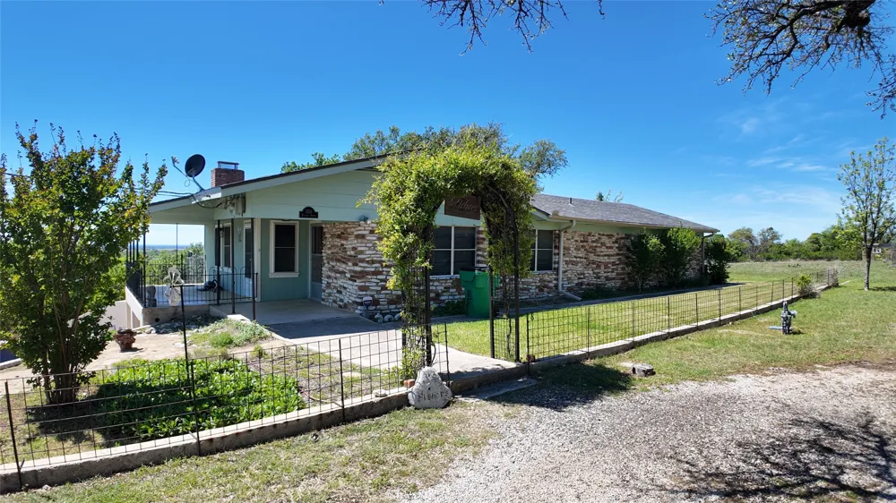 1301 Reilley Street Goldthwaite, TX 76844