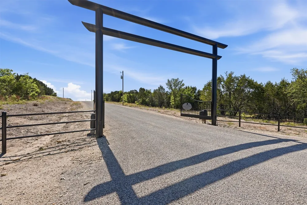 12011 Paradise Boulevard Bluff Dale, TX 76433